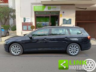 VOLKSWAGEN Passat Variant usata, con USB