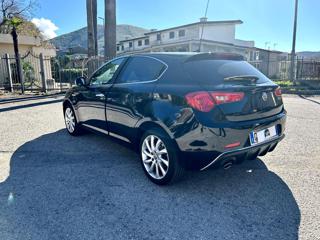 ALFA ROMEO Giulietta usata, con Autoradio