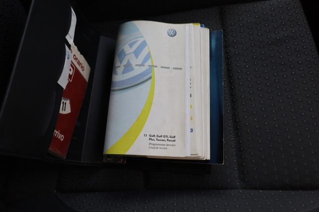 VOLKSWAGEN Touran usata 85