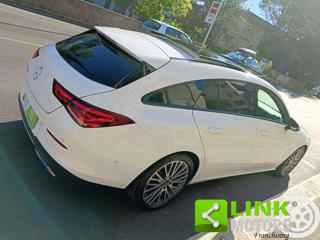MERCEDES-BENZ CLA 200 usata, con Telecamera per parcheggio assistito