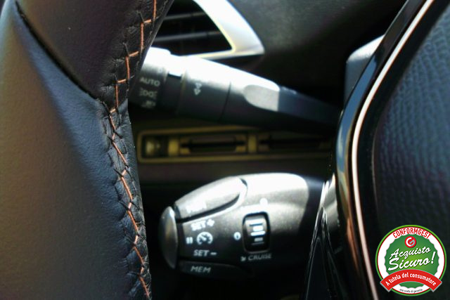 PEUGEOT 3008 usata, con Autoradio digitale