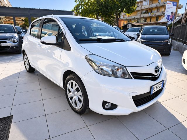 TOYOTA Yaris usata, con Alzacristalli elettrici