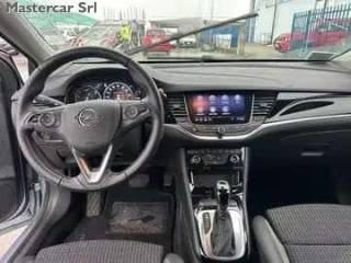 OPEL Astra usata, con Park Distance Control