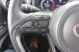 TOYOTA Yaris usata 19