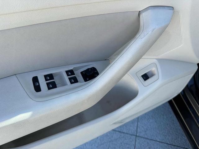 VOLKSWAGEN Passat Variant usata, con ESP
