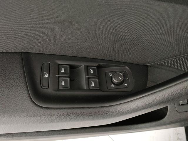 VOLKSWAGEN Passat Variant usata, con Servosterzo