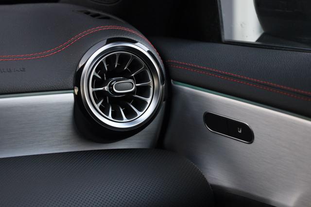 MERCEDES-BENZ CLA 220 usata 85