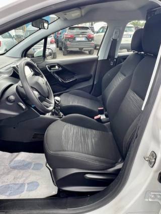 PEUGEOT 208 usata, con Boardcomputer