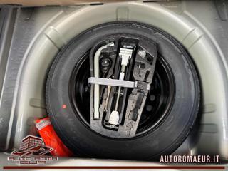 VOLKSWAGEN up! usata, con USB