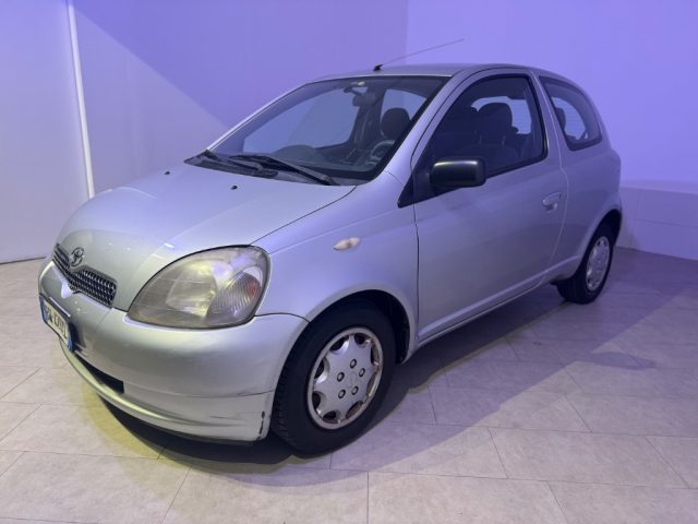TOYOTA Yaris usata 2