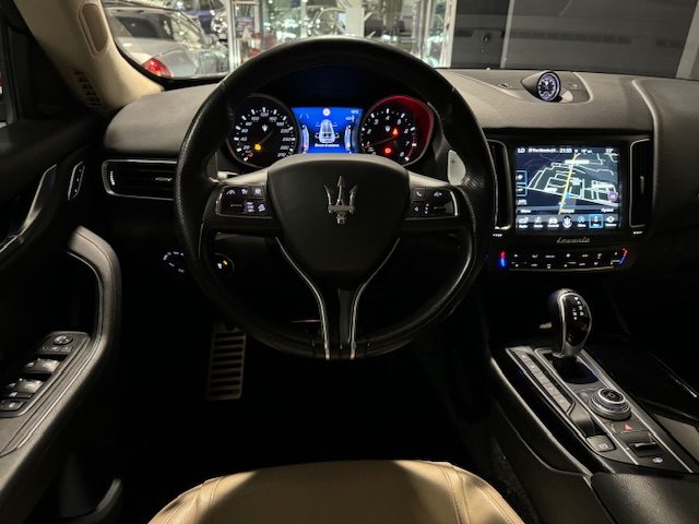 MASERATI Levante usata, con Cerchi in lega