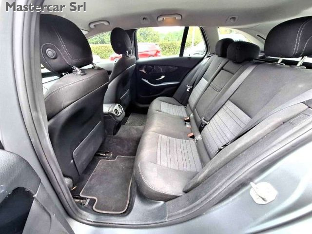 MERCEDES-BENZ C 200 usata, con Chiusura centralizzata