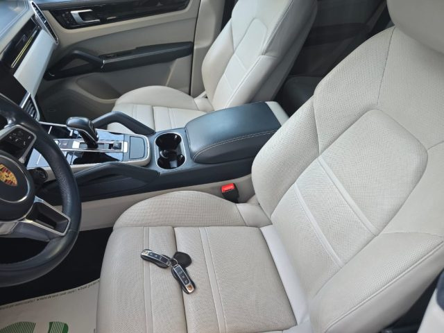 PORSCHE Cayenne usata, con Cronologia tagliandi