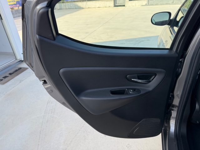 LANCIA Ypsilon usata 22