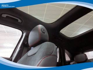 MERCEDES-BENZ GLA 200 usata, con Controllo automatico clima