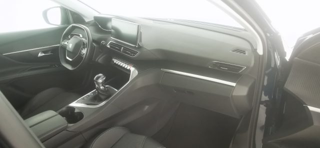 PEUGEOT 5008 usata, con Sensore di luce