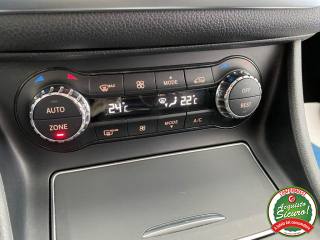 MERCEDES-BENZ GLA 200 usata, con Park Distance Control
