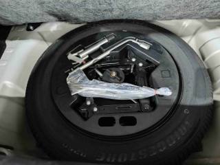 MAHINDRA KUV100 usata, con Servosterzo