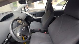 TOYOTA Yaris usata 17