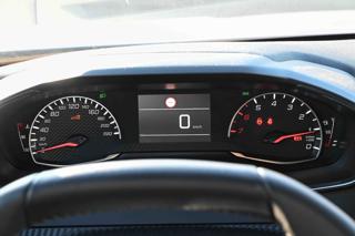 PEUGEOT 2008 usata, con Sistema di navigazione