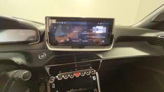 PEUGEOT 2008 usata, con Autoradio digitale