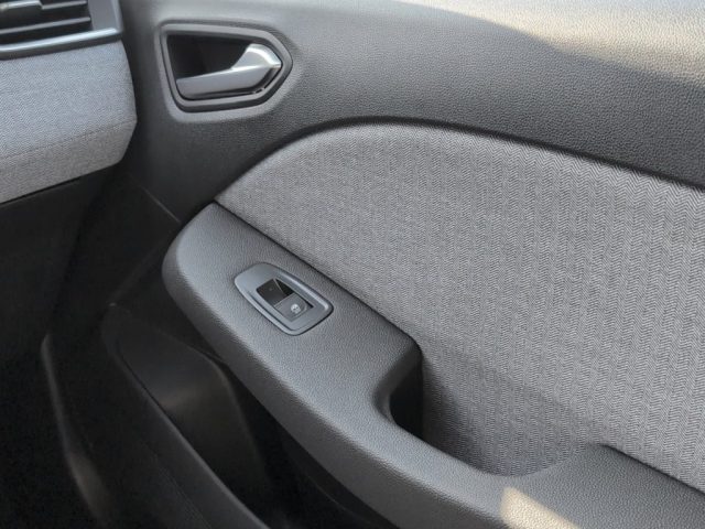 RENAULT Clio usata, con Controllo elettronico della corsia