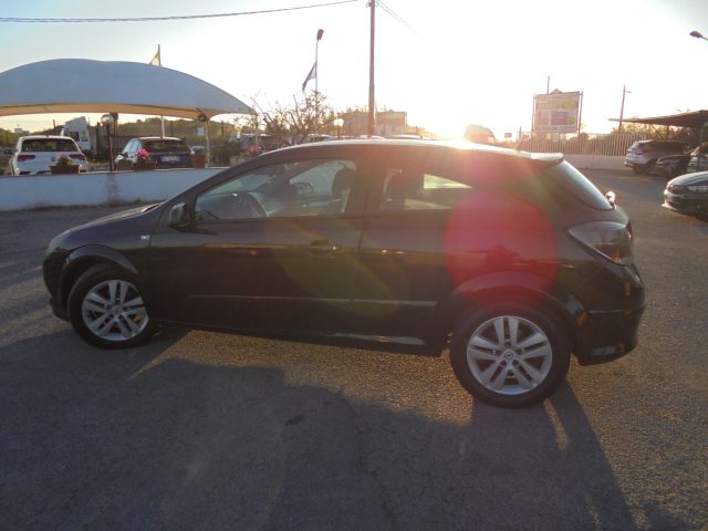 OPEL Astra usata, con Climatizzatore