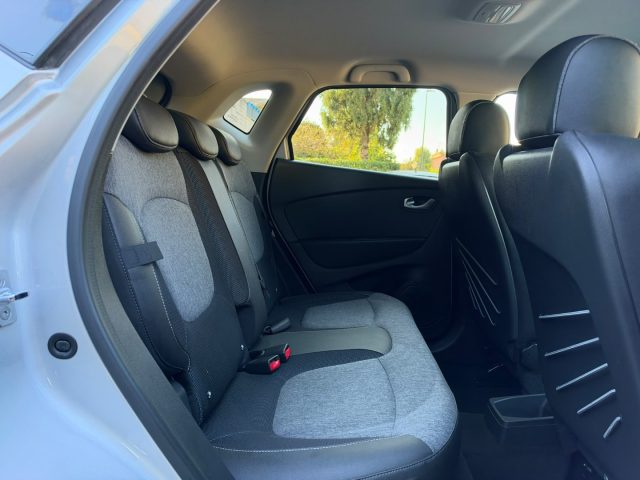 RENAULT Captur usata 12
