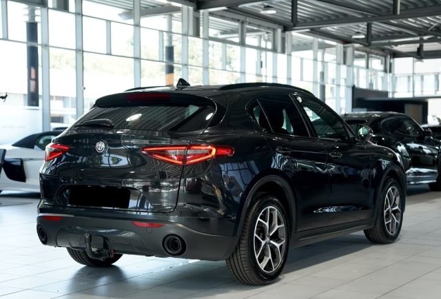 ALFA ROMEO Stelvio usata, con Alzacristalli elettrici