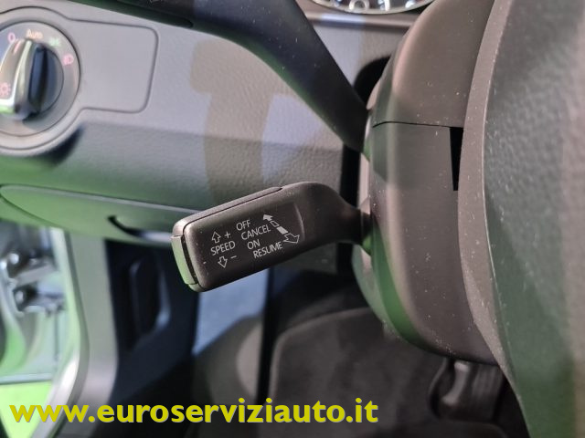 VOLKSWAGEN Passat usata 21