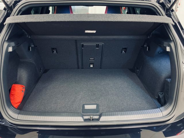 VOLKSWAGEN Golf usata, con Specchietti laterali elettrici
