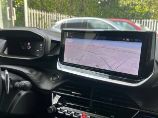 PEUGEOT 208 usata, con Autoradio digitale
