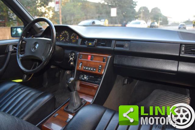 MERCEDES-BENZ 200 usata, con Servosterzo