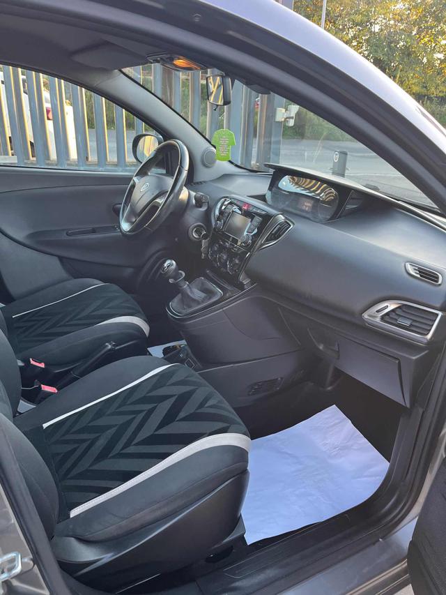 LANCIA Ypsilon usata, con Immobilizzatore elettronico