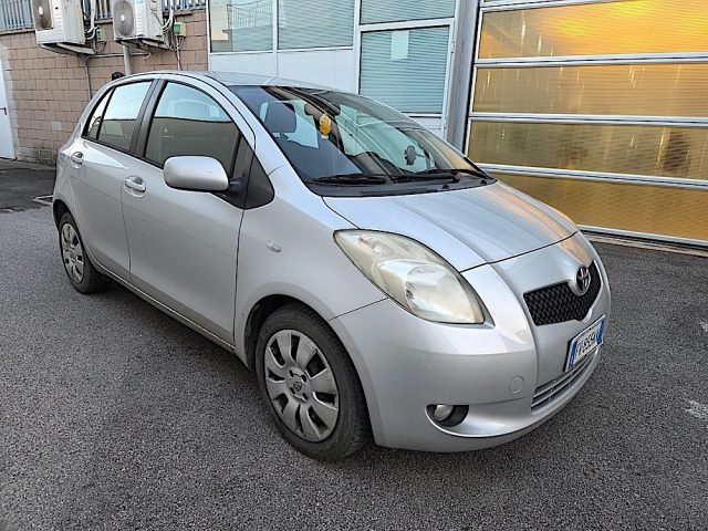 TOYOTA Yaris usata, con Airbag laterali