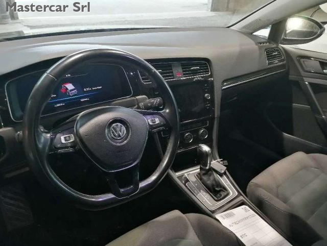 VOLKSWAGEN Golf Variant usata, con Autoradio