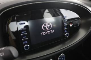 TOYOTA Aygo X usata 7