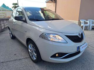 LANCIA Ypsilon usata, con Sensori di parcheggio anteriori