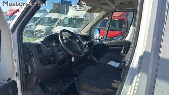 PEUGEOT Boxer usata, con Autoradio