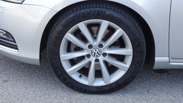 VOLKSWAGEN Passat usata, con Regolazione elettrica sedili