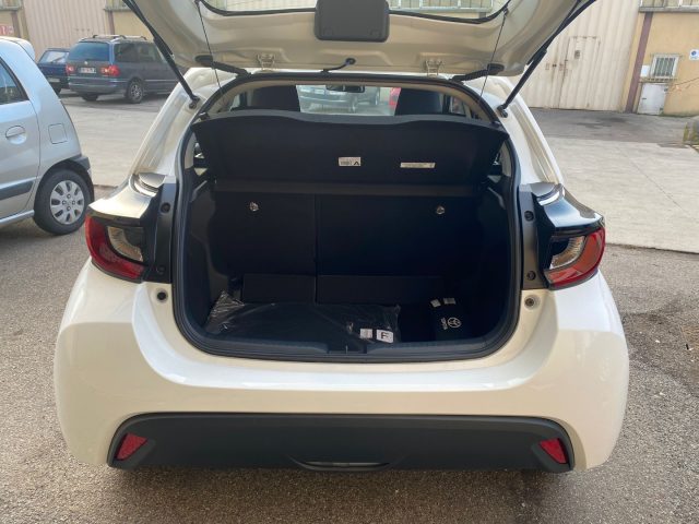 TOYOTA Yaris usata, con Sedile posteriore sdoppiato