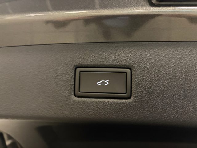 FORD Explorer usata, con Servosterzo