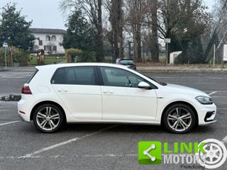 VOLKSWAGEN Golf usata, con Autoradio