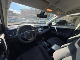TOYOTA RAV 4 usata, con Controllo automatico clima