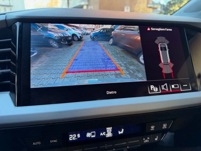 AUDI Q4 e-tron usata, con Sistema di navigazione