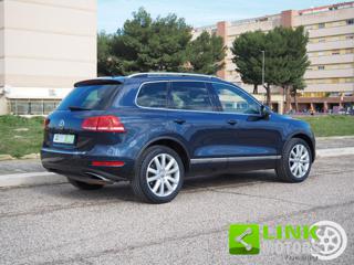 VOLKSWAGEN Touareg usata, con Airbag