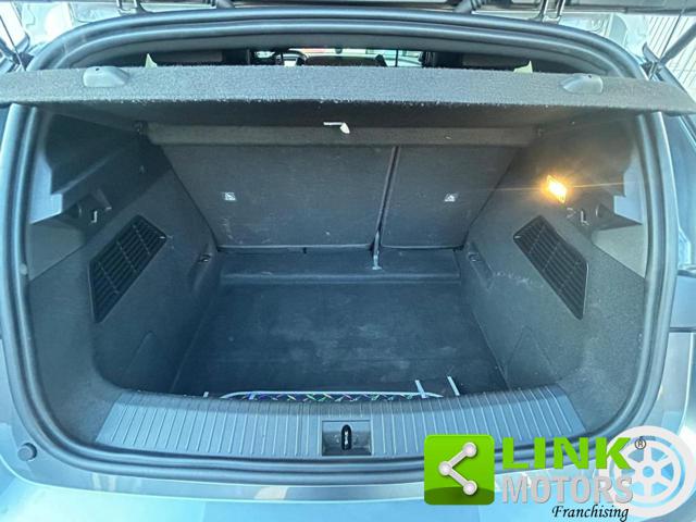 RENAULT Megane usata, con Specchietti laterali elettrici