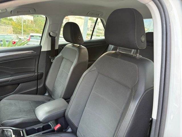 VOLKSWAGEN T-Roc usata, con Cerchi in lega