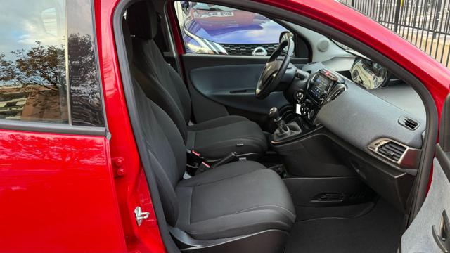 LANCIA Ypsilon usata, con USB