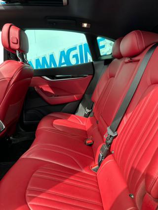 MASERATI Levante usata, con Tettuccio apribile